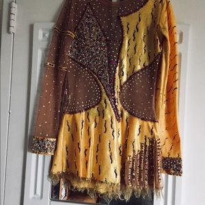 A rhythmic gymnastics costume, s.M (4-6 years)